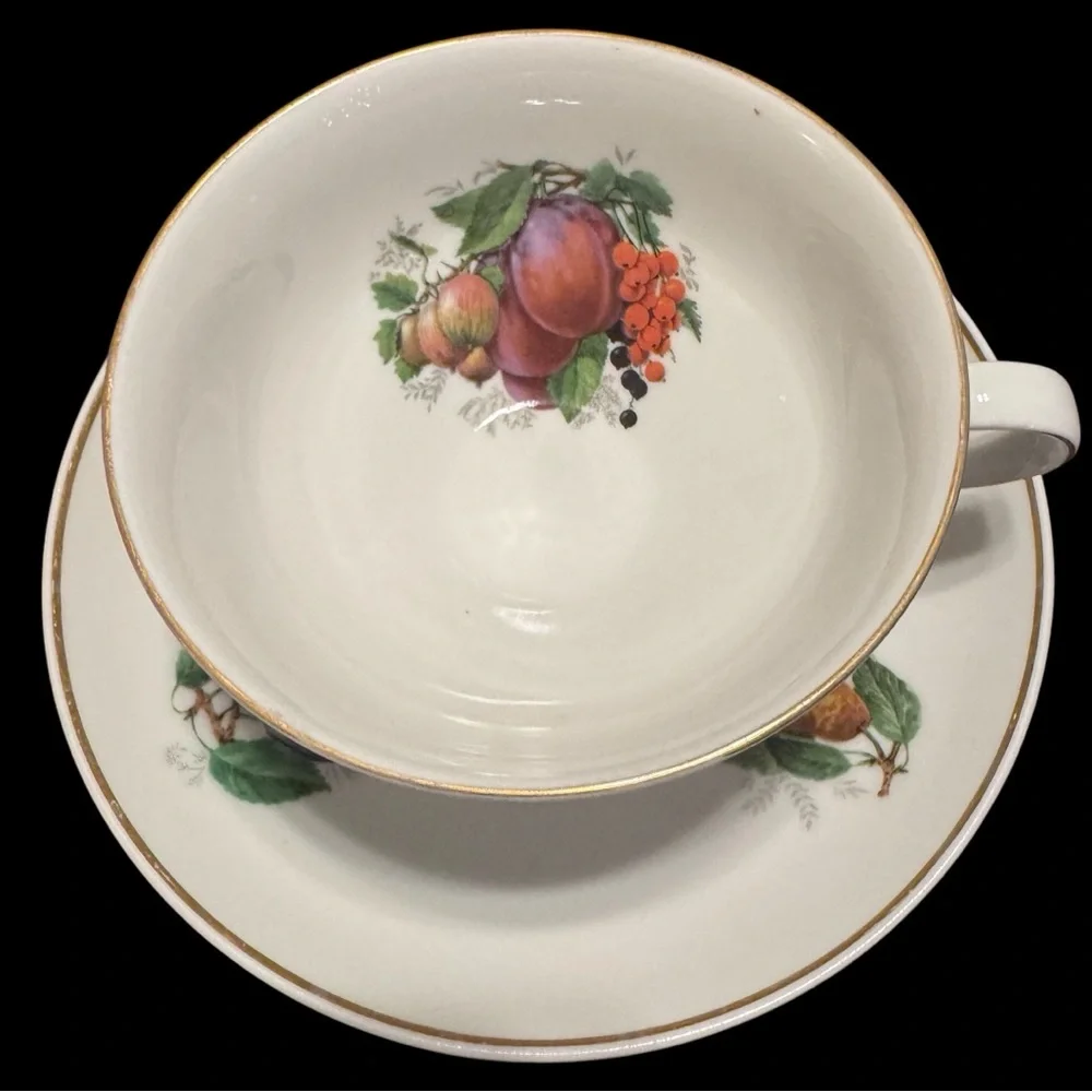 Vintage Jaeger Co. Bavaria Crown E&R Footed Fruit Pattern 4 Teacups with Saucers